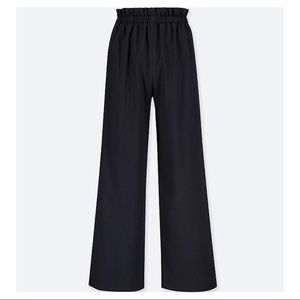Uniqlo High-Waist Gathered Wide-Leg Pants in Navy